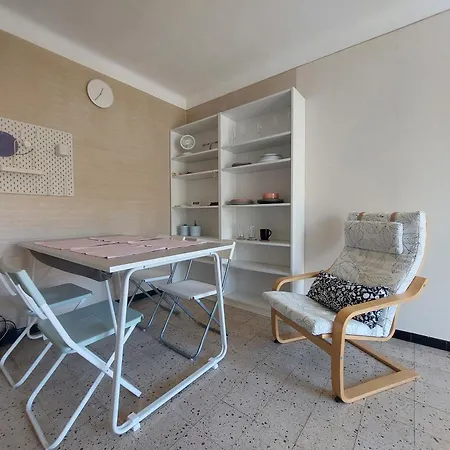 Appartement Chez Celine - Walk To Palais, Garage, Ac And Fast Wifi
