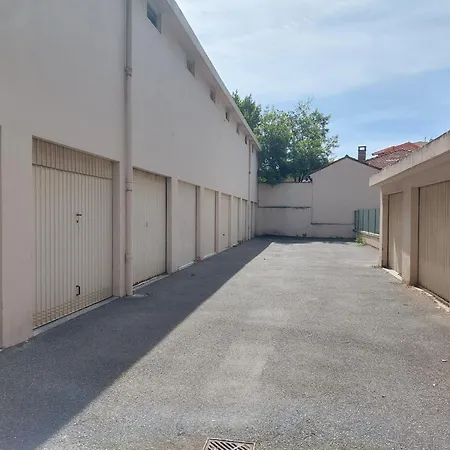 Chez Celine - Walk To Palais, Garage, Ac And Fast Wifi *