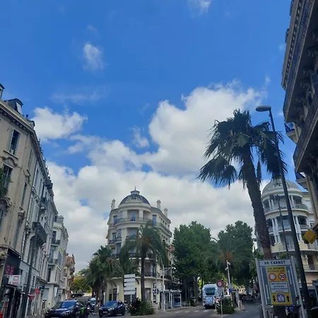 Chez Celine - Walk To Palais, Garage, Ac And Fast Wifi *
